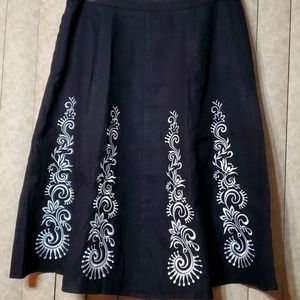 LOFT Printed Black A- Lined Skirt  8
